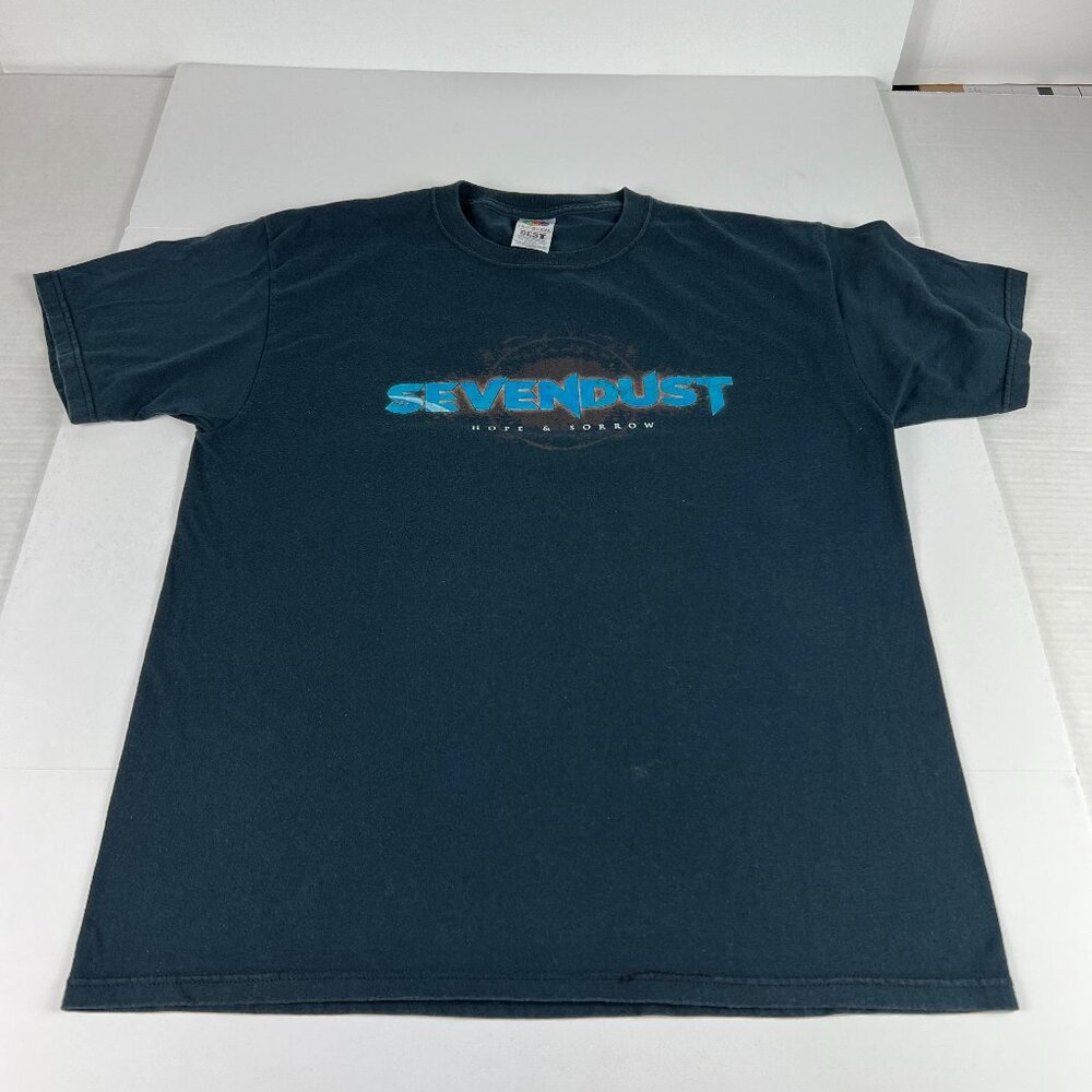 2008 Sevendust Hope & Sorrow Chapter 4 Metal Band Shirt Large Black Faded Tee